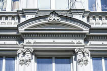 Klassizismus an der Wojska Polskiego (frher Bahnhofstrae) in Słupsk (Stolp) in Hinterpommern. Aufnahme: 20. August 2020.