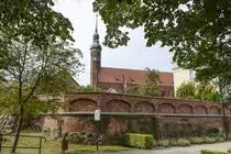 Die ehemalige Schlosskirche (Kości�ł św. Jacka) in Słupsk (Stolp) in Hinterpommern. Die Bausubstanz der Kirche, die den Zweiten Weltkrieg recht gut �berstanden hat, stammt zum Teil aus dem 13. Jahrhundert. Sie war urspr�nglich Gotteshaus des 1278 gegr�ndeten Dominikanerklosters Aufnahme: 20. August 2020.
