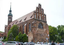 Die ehemalige Schlosskirche (Kościł św. Jacka) in Słupsk (Stolp) in Hinterpommern.Die in  der Backsteingotik errichtete Hallenkirche befindet sich in unmittelbarer Nhe des Herzogsschlosses. Aufnahme: 20. August 2020.
