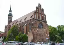 Die ehemalige Schlosskirche (Kości�ł św. Jacka) in Słupsk (Stolp) in Hinterpommern.Die in  der Backsteingotik errichtete Hallenkirche befindet sich in unmittelbarer N�he des Herzogsschlosses. Aufnahme: 20. August 2020.