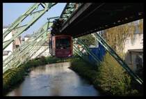 Das lteste  Schnellbahnsystem Deutschlands  die Wuppertaler-Schwebebahn, lter als die U-Bahn in Berlin, verrichtet jetzt schon seit fast 111 Jahren ihren Dienst im  Tal der Wupper  und ist Ausdruck der zentralen industriegeschichtlichen Bedeutung Wuppertals!