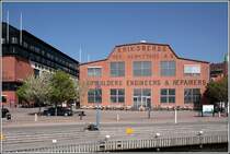 Auch alte Industriebauten werden in das neue urbane Leben in Eriksberg in Gteborg einbezogen. 09.05.2008