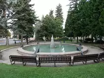 Zlate Moravce / Goldmorawitz, Brunnen am Namesti A. Hlinku (29.08.2020)