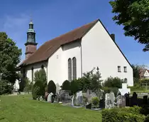 Elgersweier, Blick �ber den Friedhof zur Kirche St.Markus, Juni 2020
