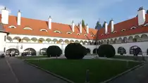Topolcany / Topoltschan, Arkaden Innenhof im Schloss von Tovarn�ky (29.08.2020)