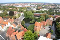 Stadtansicht von L�neburg und der Ilmenau am 03.10.2020 vom Kirchturm von St. Johannis. 