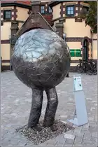 Nordenham. Vor dem restaurierten  Weserschl�sschen  im Orsteil Blexen wurde diese Stahlskulptur aufgestellt. 16.10.2020