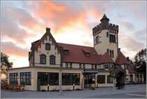 Nordenham. Im Ortsteil Blexen wurde das frhere Bahnhofsgebude restauriert. Das  Weserschlsschen  hat trotz Corona-Pandemie im Sommer als Restaurant und Hotel erffnet. 16.10.2020