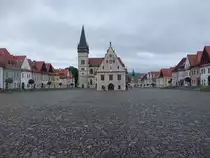 Bardejov / Bartfeld, Rathaus von 1511 und Pfarrkirche St. �gidius (01.09.2020)