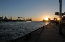 Hamburg,  Tor zur Welt 