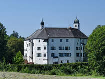 Das Schloss oberhalb von Amerang von Norden aus gesehen. (August 2020)