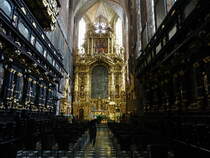 Krakau, Chorgesthl und Hochalter in der Fronleichnamskirche (04.09.2020)