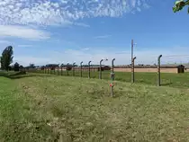 Oswiecim / Auschwitz, Baracken und Wacht�rme am KZ Ausschwitz-Birkenau (05.09.2020)