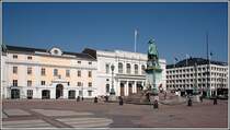 Der Gustav Adolfs Torg mit dem Standbild des Stadtgrnders Knig Gustav II. Adolf vor dem Gebude der Brse bildet den Mittelpunkt des Gteborger Stadtzentrums. 10.05.2008