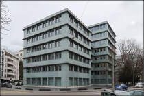 Moderne Architektur in Basel - 

Verwaltungsgebude Bicassoplatz der Architekten Diener & Diener, Fertigstellung 1993.

08.03.2019 8M)