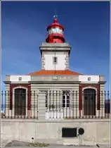 Der Leuchtturm am Cabo da Roca, dem westlichsten Punkt des europ�ischen Festlandes, wurde 1772 in Betrieb genommen. Seine Laterne befindet sich 165 m �ber dem Meer. Er sendet sein Licht 48 km hinaus. 11.05.2015