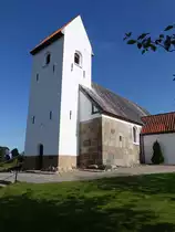 Ljorslev, evangelische Kirche, romanische Quadersteinkirche, sp�tgotischer Turm (20.09.2020)