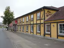 Hornslet, Hotel Den Gamle Kro in der Rosenholmvej Stra�e (21.09.2020)