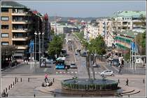 Vom Kunstmuseum hat man einen herrlichen Blick ber den Gtaplatsen mit der Poseidon-Statue von Carl Milles und die Kungsportsavenyen, Gteborgs Paradestrae. 09.05.2008