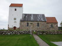 Ferslev, romanische evangelische Kirche, erbaut im 12. Jahrhundert (22.09.2020)