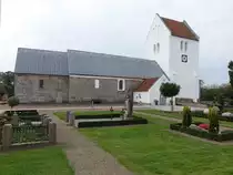 Vra, romanische evangelische Dorfkirche, erbaut im 12. Jahrhundert (23.09.2020)