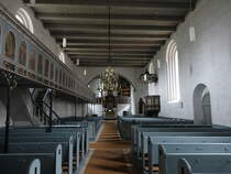 Grundhof, Innenraum der evangelischen St. Marien Kirche, Altar von Friedrich Windekiel, Kanzel aus dem Jahr 1606 von Heinrich Ringerink (25.09.2020)
