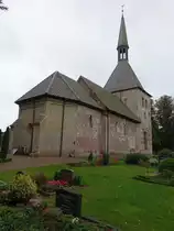 H�rup, evangelische St. Marien Kirche, sp�tromanische Backsteinkirche, erbaut im 13. Jahrhundert, Westturm 16. Jahrhundert (25.09.2020)