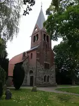 Satrup, romanische evangelische St. Laurentius Kirche, erbaut um 1200 (25.09.2020)