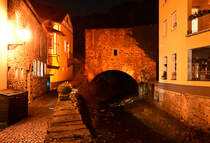 Erftlauf nachts AN DER SCHLOSSPFORTE in Bad-Mnstereifel - 31.10.2020