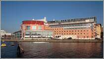 Die zur Flussseite gelegene Geb�udefront der G�teborgsOperan. 09.05.2008