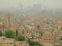 Blick �ber die Altstadt von Kairo. �ber Kairo liegt oft dichter Smog. Das Foto wurde von der Muhammad Ali Moschee am 26.04.2017 aufgenommen.