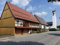 Marschalkenzimmern, Fachwerkhaus und Christuskirche (19.08.2018)