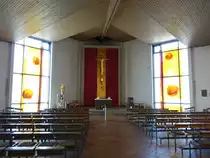 Untersteinbach, moderner Innenraum der kath. St. Vitus Kirche (14.10.2018)