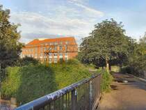 Berlin-Treptow: Auf der ehemaligen Bahntrasse zum G�rlitzer Bahnhof, 2007