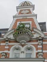 Hamburg am 3.1.2021: Schmuckfassade an einer Stadtvilla im Stadtteil Uhlenhorst  /