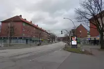 Hamburg am 3.1.2021: trostlos leere Bundesstrae 5 die die Stadtteile Barmbek-Sd (linke Seite) und  Uhlenhorst (rechte Seite) trennt  /