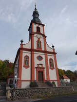 Leubach, kath. Pfarrkirche St. Vitus, erbaut von 1795 bis 1797 (16.10.2018)