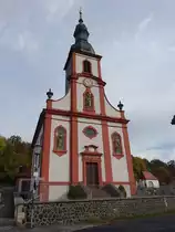 Leubach, kath. Pfarrkirche St. Vitus, erbaut von 1795 bis 1797 (16.10.2018)
