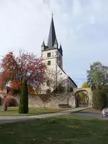 Sondheim vor der Rh�n, evangelische Pfarrkirche St. Michael, Chorturmkirche, erbaut im 15. Jahrhundert (16.10.2018)