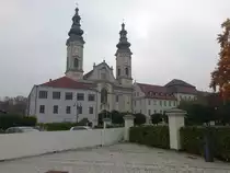 Kloster F�rstenzell mit Abteikirche Maria Himmelfahrt, erbaut im 18. Jahrhundert (20.10.2018)