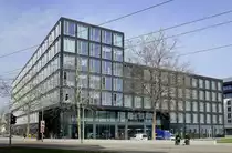 Freiburg, das  Berliner Tor  im Westen der Stadt, das 2020 eingeweihte Neubaugeb�ude beherbergt verschiedene Gesch�fte, B�ros und Unternehmen, Feb.2021