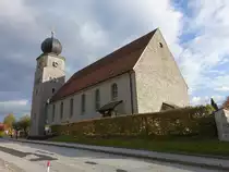 Germannsdorf, kath. Pfarrkirche Christk�nig am Kirchplatz, erbaut 1951 (21.10.2018)