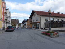 Hutthurm, Mariensule aus dem 19. Jahrhundert am Marktplatz (21.10.2018)