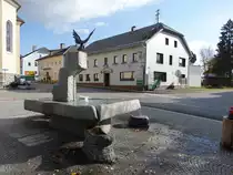Neustift im M�hlkreis, Brunnen an der Passauer Stra�e (21.10.2018)