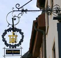 Freiburg-Fischerau, das Gasthaus  Zur Trotte , Mrz 2021