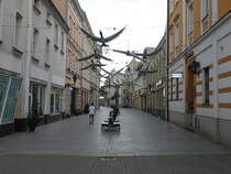 Leszno / Lissa, Huser und Skulpturen in der Koscielna Strae (12.06.2021)