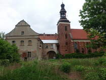 Gniezno / Gnesen, gotische Klosterkirche St. Johannes der Tufer, erbaut im 14. Jahrhundert (12.06.2021)