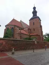 Gniezno / Gnesen, gotische Dreifaltigkeitskirche, erbaut von 1420 bis 1430, Umbau 1613 (12.06.2021)