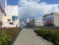 Lodz, Geb�ude entlang der Aleja Adama Mickiwiecza (13.06.2021)