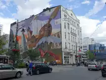 Lodz, Geb�ude mit Wandmalereien an der Piotrkowska Stra�e (13.06.2021)